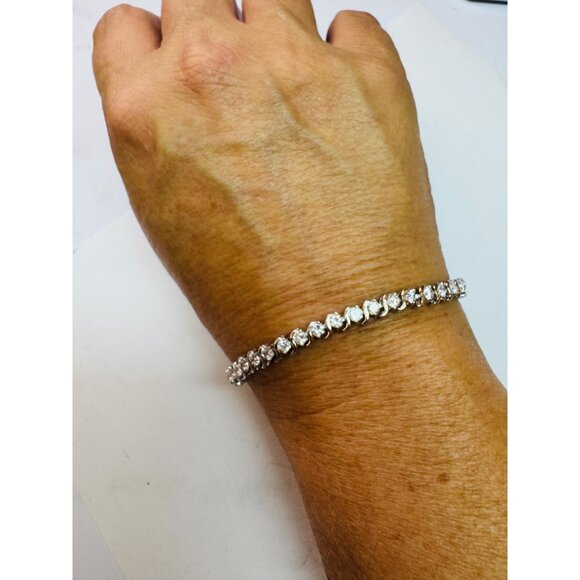Vintage Estate Sterling Silver 925 Tennis Bracelet 7” with White Crystals - Picture 4 of 8